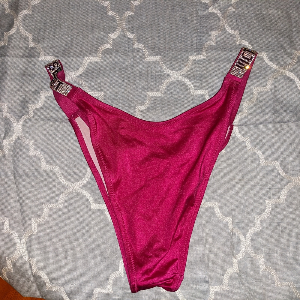 Elegant Magenta Women's Intimate